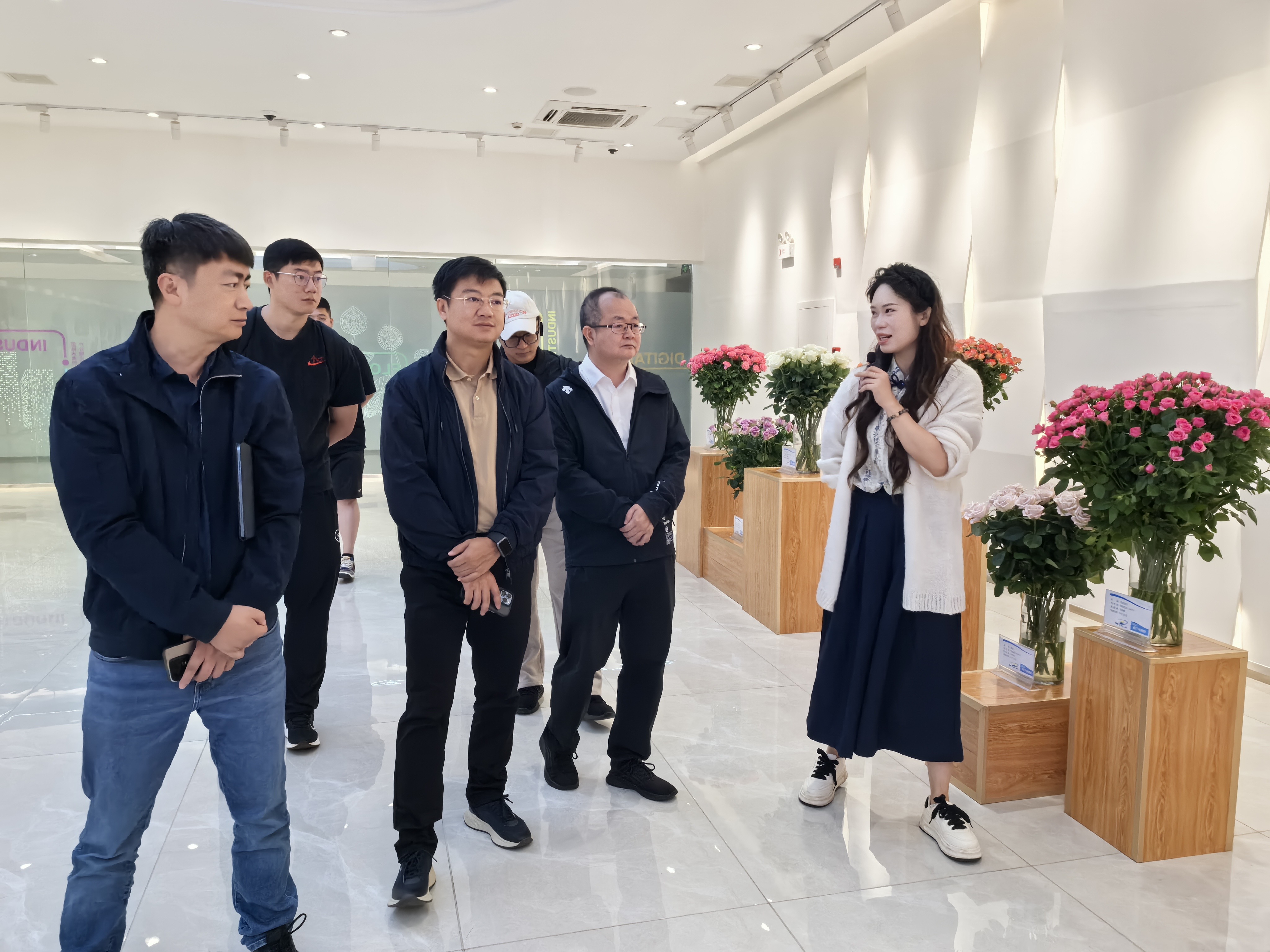 1756774933379396.jpg 1756774933379396.jpg